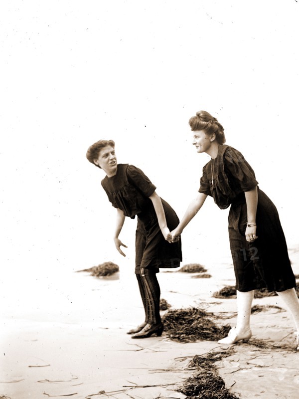 Teasing, Beaches, Bathing beauties, United States, New Jersey, Atlantic City, 1880