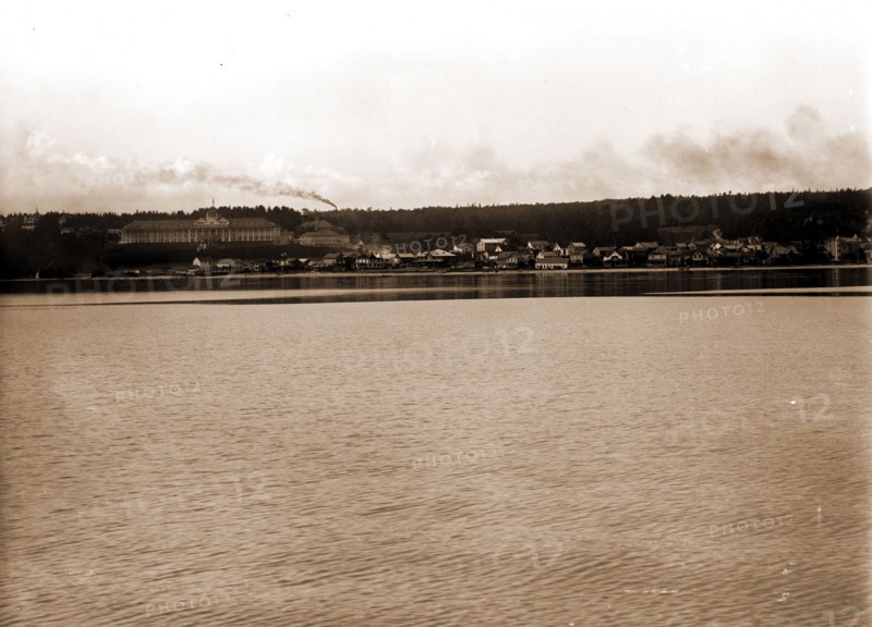 Grand Hotel and town of Mackinac Island, Mich, Hotels, Resorts, Channels, United States, Michigan, Mackinac Island, 1900