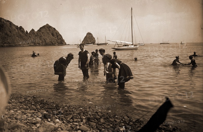 Bathing at Avalon, Santa Catalina Island, Beaches, Wading, United States, California, Santa Catalina Island, United States, California, Avalon, 1900