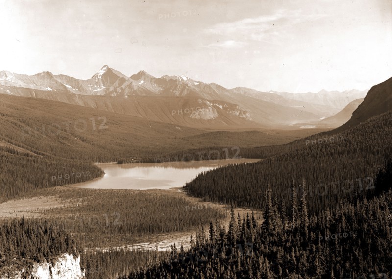 Yoho Park Reserve, B.C, Canada, Van Horn Range & Emerald Lake, Mountains, Lakes & ponds, National parks & reserves, Canada, British Columbia, Yoho National Park, Canada, British Columbia, Emerald Lake, Canada, Rocky Mountains, 1890
