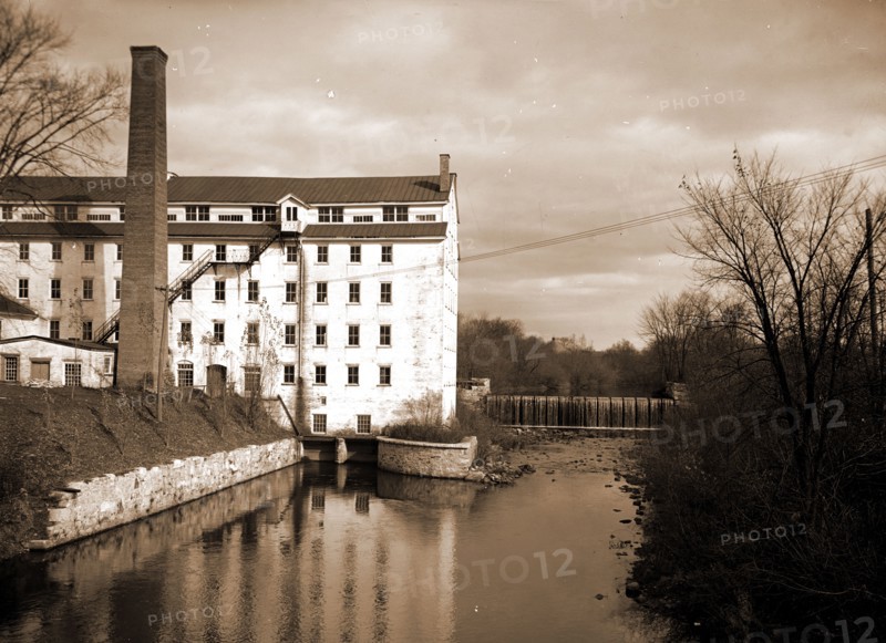 Van Sickler's mill, Pittsfield, Mass, Industrial facilities, Rivers, United States, Massachusetts, Pittsfield, 1906