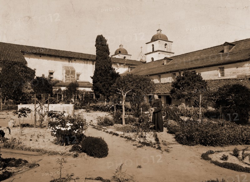 Mission Santa Barbara, California, Jackson, William Henry, 1843-1942, Missions, United States, California, Santa Barbara, 1899