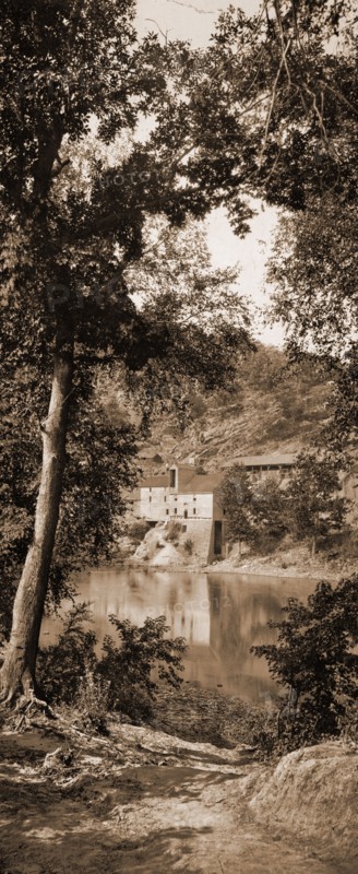 Old mill on the Potomac River, Maryland, Jackson, William Henry, 1843-1942, Mills, Rivers, United States, Maryland, United States, Potomac River, 1899