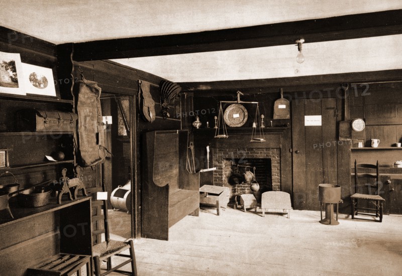 Kitchen of the John Hancock House, Lexington, Hancock, John, 1671-1752, Homes & haunts, Clarke, Jonas, 1730-1805, Homes & haunts, Kitchens, United States, Massachusetts, Lexington, 1900