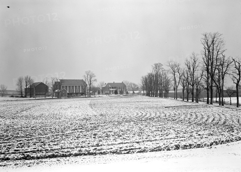 Lancaster, Pennsylvania - Housing. Typical farm and building near East Petersburg, 1936, Lewis Hine, 1874 - 1940, was an American photographer, who used his camera as a tool for social reform. US,USA