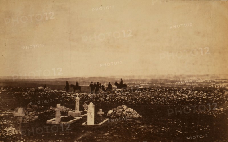 Cemetery on Cathcart's Hill - officers on the look-out, Crimean War, 1853-1856, Roger Fenton historic war campaign photo