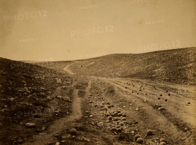 The valley of the shadow of death, Crimean War, 1853-1856, Roger Fenton historic war campaign photo