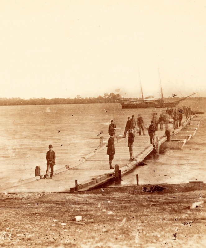 Building a pontoon bridge at Beaufort, S.C., US, USA, America, Vintage photography