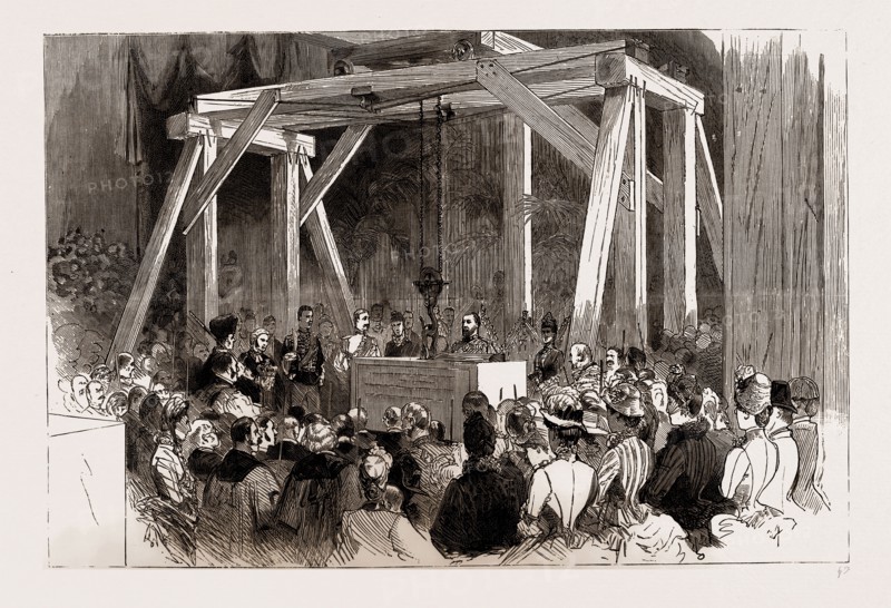 THE LAYING OF THE MEMORIAL STONE OF THE NEW TOWER BRIDGE BY THE PRINCE OF WALES, LONDON, UK, 1886: THE PRINCE LAYING THE MEMORIAL STONE