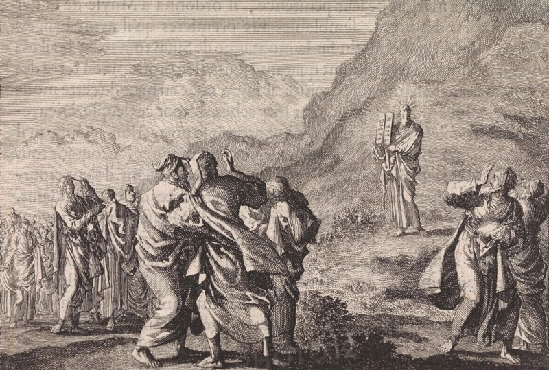 Moses received the law tables and displays them to the people, Jan Luyken, Pieter Mortier, 1703-1762