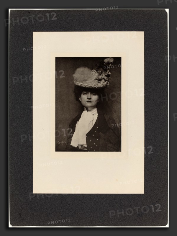 Frank Eugene, Portrait of Miss Jones, German, 1865 - 1936, 1901, photogravure on chine collé mounted on white paper and on dark gray wove paper