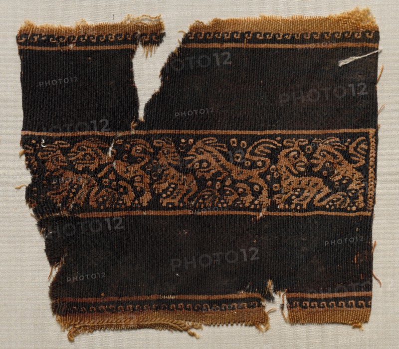 Fragment, with Part of a Clavus, from a Tunic, 700s - 800s. Egypt, Early Islamic period, 8th - 9th century. Tabby weave, inwoven tapestry ornament; wool and linen; overall: 12.8 x 15 cm (5 1/16 x 5 7/8 in.)