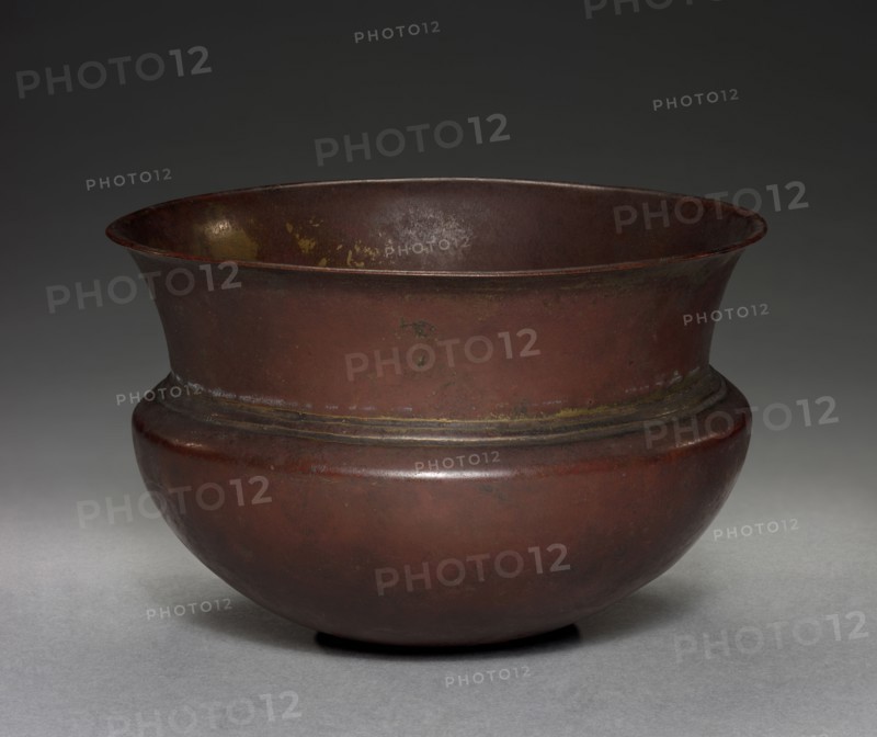 Deep Bowl, 305 BC-30 BC. Egypt, Early Ptolemaic Dynasty or modern forgery. Bronze; diameter: 13.9 cm (5 1/2 in.); overall: 8.8 cm (3 7/16 in.).