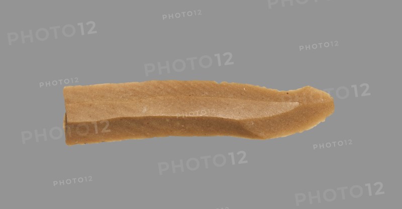 Sickle Blade, 1980-1801 BC. Egypt, Middle Kingdom, Dynasty 12. Flint; overall: 5 cm (1 15/16 in.).