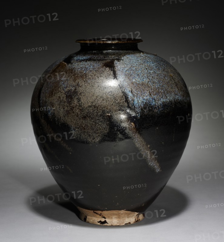 Jar:  Black Ware, 700s. China, Henan province, Huangdao kilns, Tang dynasty (618-907). Glazed stoneware; diameter: 26 cm (10 1/4 in.); overall: 29.3 cm (11 9/16 in.).