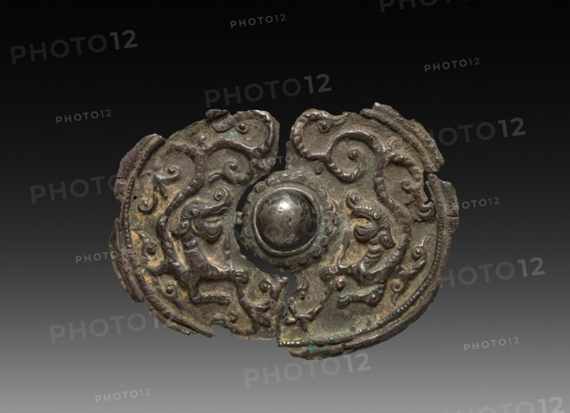 Buckle, 618-907. China, Tang dynasty (618-907). Silver; overall: 5.8 cm (2 5/16 in.).
