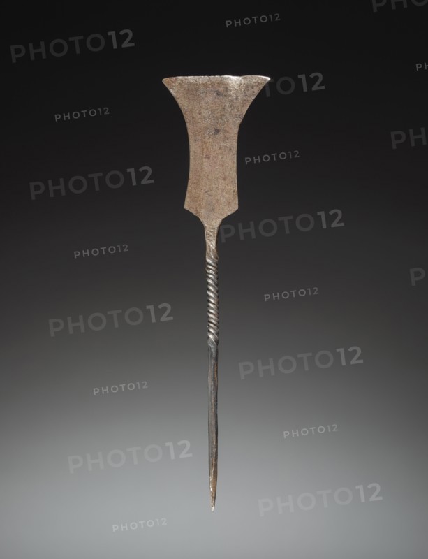 Hair Ornament, Unassigned, before 1915. Africa, Central Africa, Democratic Republic of the Congo, Luba, Unassigned. Iron; overall: 11.3 cm (4 7/16 in.)