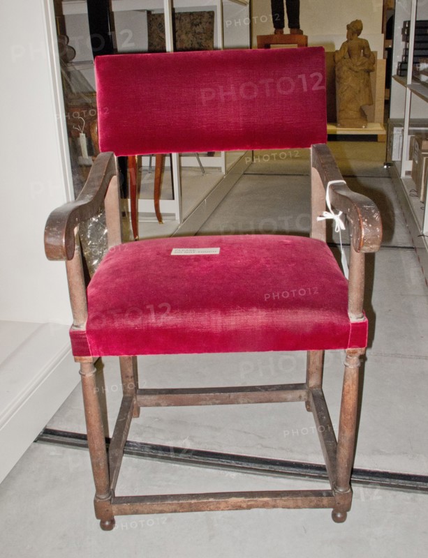 Armchair, 1500s. France, Henri II style, 16th century. Walnut; overall: 108.9 x 61 x 63.5 cm (42 7/8 x 24 x 25 in.).