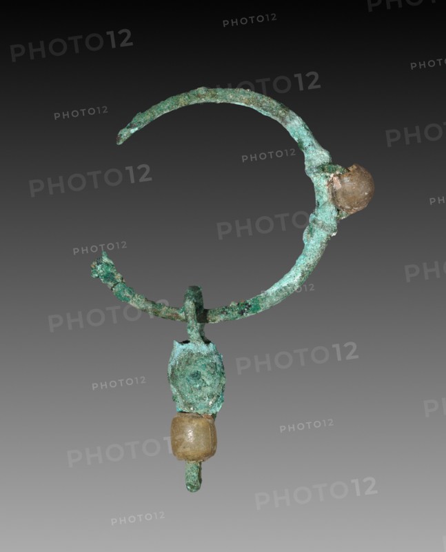 Pair of Earrings, 30 BC-AD 395. Egypt, Roman Empire. Bronze and glass; diameter: 2.2 cm (7/8 in.).