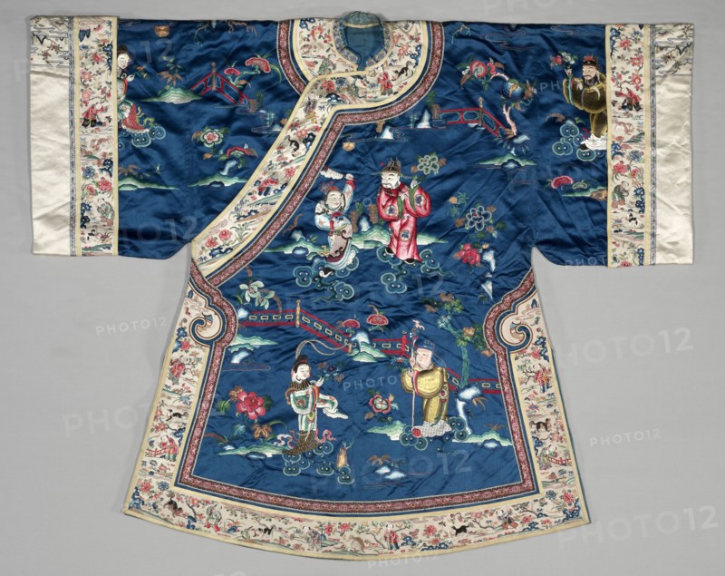 han Woman's Coat, later 1800s. China, late 19th century. Embroidery, silk and gold thread; overall: 110.5 x 132.1 cm (43 1/2 x 52 in.).