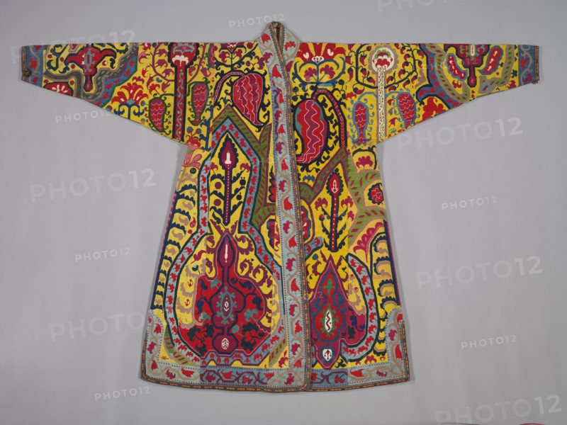 Man's surcoat, late 1800s. Uzbekistan, Shahr-i Sabz. Embroidery, cross-stitch: silk; overall: 150 x 218.4 cm (59 1/16 x 86 in.)