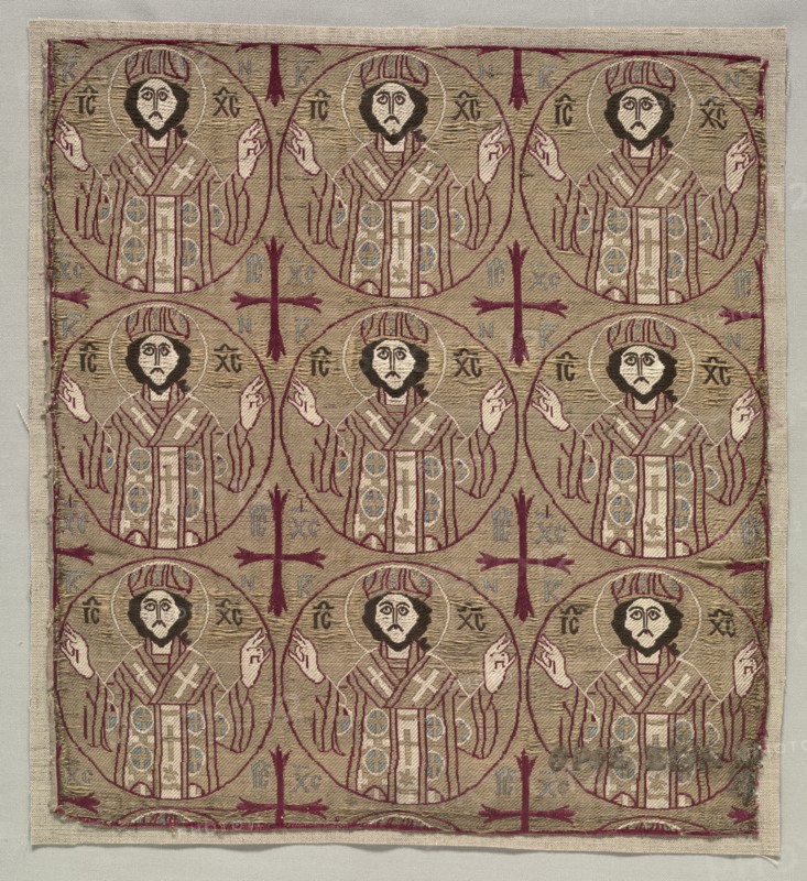 Lampas with roundels of the image of Christ in benedictory pose, 1550-1650. Turkey, Bursa, Ottoman period. Lampas: silk and gilt-metal thread; overall: 36.7 x 33.7 cm (14 7/16 x 13 1/4 in.)
