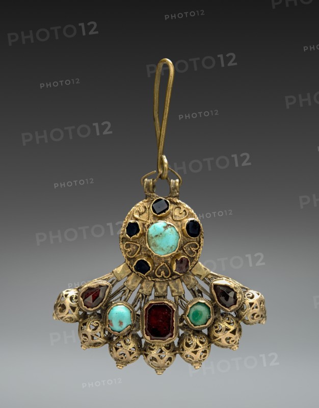 Earring, 1700s - 1800s. Hungary, 18th-19th century. Silver gilt; overall: 3.9 cm (1 9/16 in.)