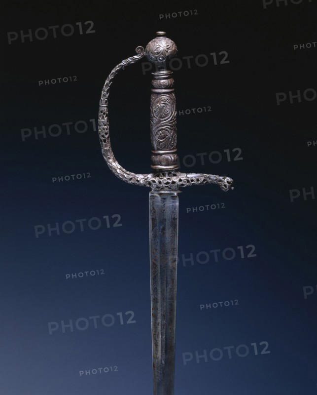 Small Sword, c. 1650. England, 17th century. Steel, pierced, chiseled, and engraved; overall: 93.5 cm (36 13/16 in.); blade: 79.7 cm (31 3/8 in.); grip: 11.8 cm (4 5/8 in.); guard: 12 cm (4 3/4 in.).
