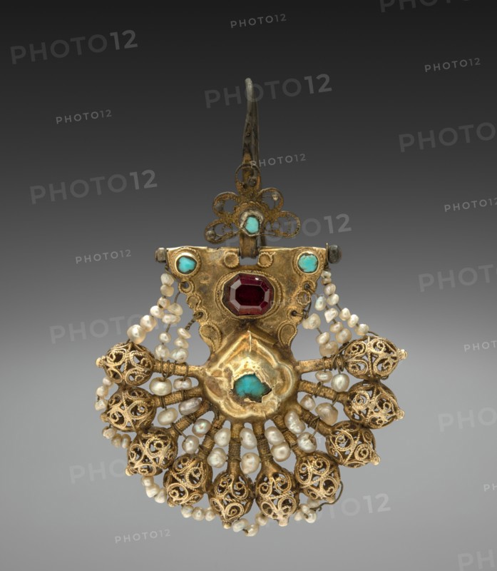 Earring, 1700s - 1800s. Hungary, 18th-19th century. Silver gilt; overall: 4.5 cm (1 3/4 in.).