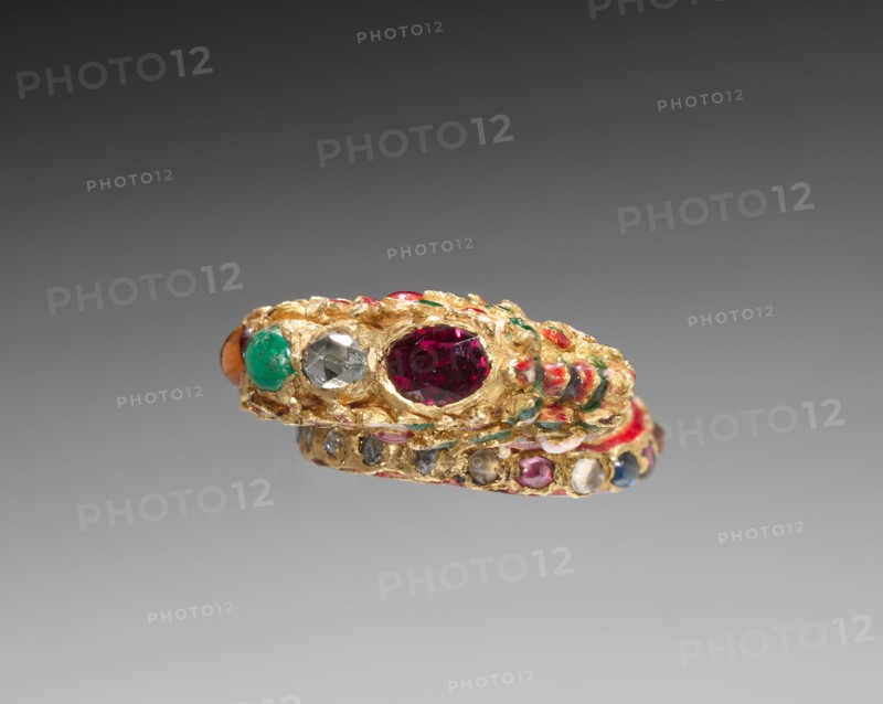 Ring in the Form of a Dragon, 18th Century. India (?), Burma (?), Malay (?). Gold, enamel and gems; diameter: 1.8 cm (11/16 in.).