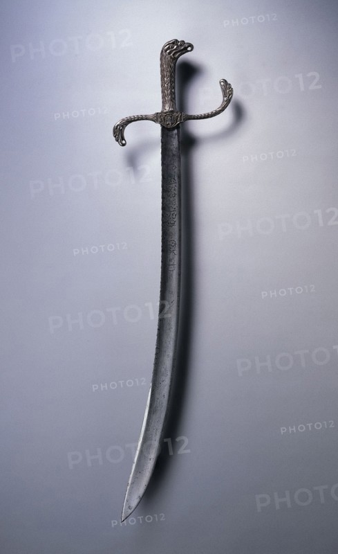 Falchion, blade: 1700s. Italy (?), blade: 18th century. Steel, ; overall: 78.7 cm (31 in.); blade: 64.9 cm (25 9/16 in.); quillions: 20.3 cm (8 in.)