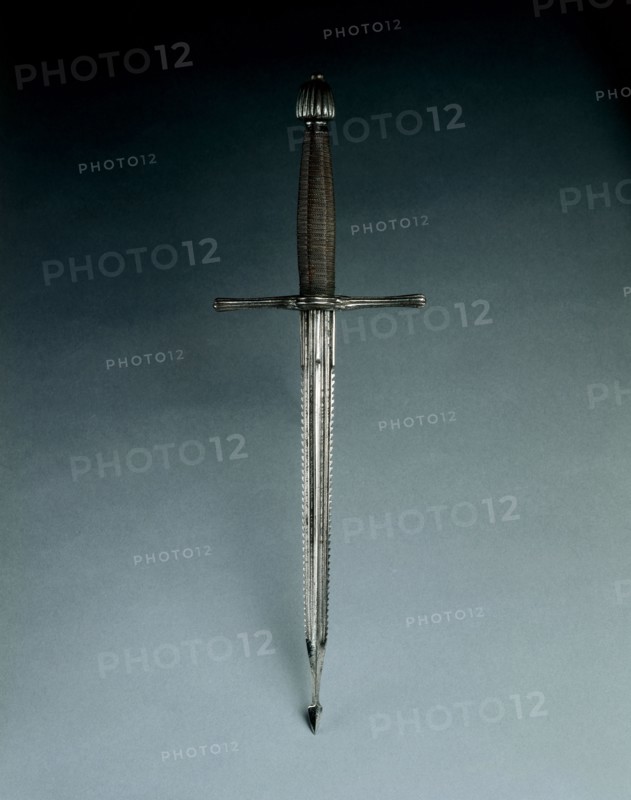Parrying Dagger, c. 1580-1610. Italy, late 16th - early 17th Century. Steel, copper wire; overall: 26.5 cm (10 7/16 in.); blade: 17.2 cm (6 3/4 in.); quillions: 8.4 cm (3 5/16 in.).