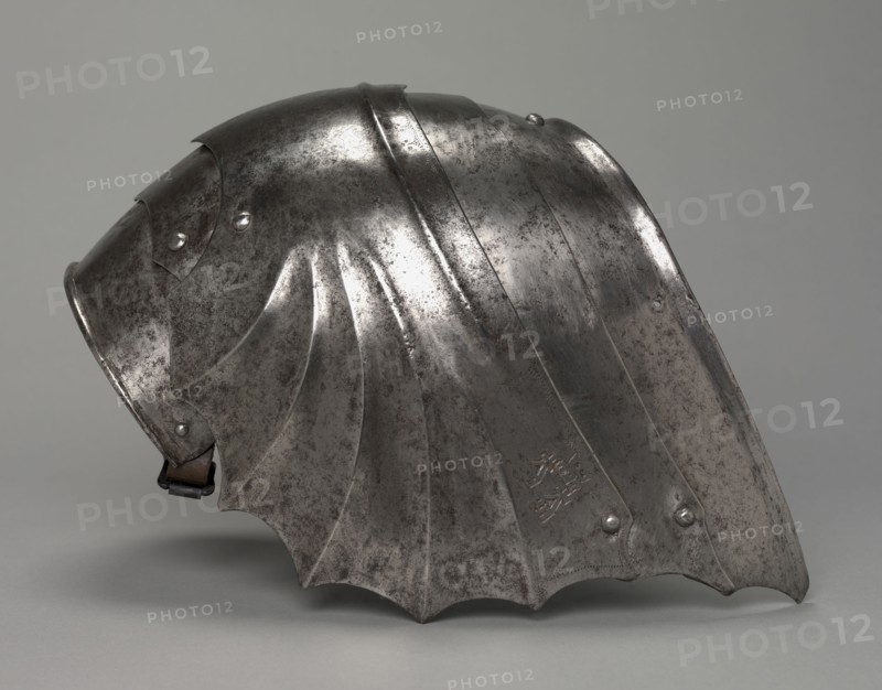 Pair of Gothic Fan-Shaped Pauldron (left), c.1485-1500. Antonio Missaglia (Italian, 1416/17-1495/96). Steel; overall: 21.5 x 25.2 x 14.8 cm (8 7/16 x 9 15/16 x 5 13/16 in.).