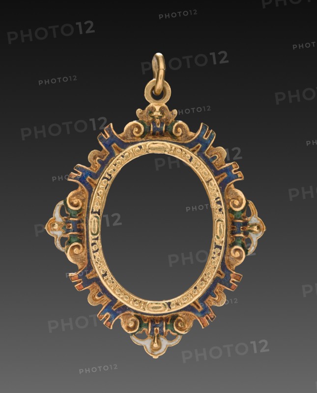 Pendant, 1500s. Germany, 16th century. Gold and enamel; overall: 5.8 x 4.7 cm (2 5/16 x 1 7/8 in.).