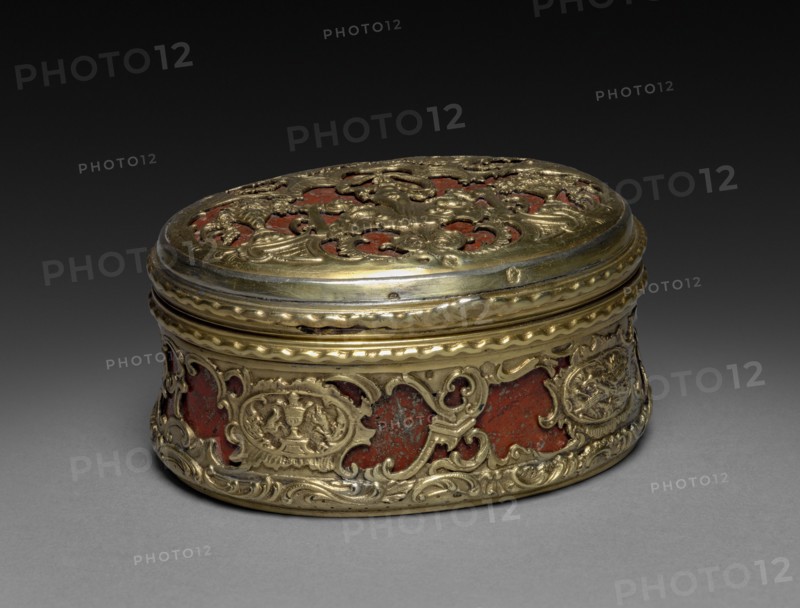 Box, late 1800s. Austria, Vienna, late 19th century. Silver gilt and hardstone; overall: 4.8 x 9.1 x 7.7 cm (1 7/8 x 3 9/16 x 3 1/16 in.).
