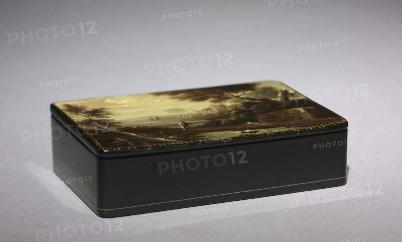 Snuff Box, 1800s. Lukutin Factory (Russian). Wood with black lacquer; overall: 2.4 x 8.5 x 5.8 cm (15/16 x 3 3/8 x 2 5/16 in.).