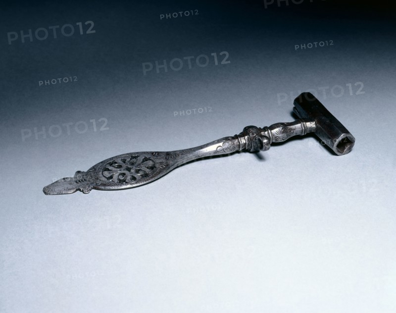 Spanner for a Wheel-Lock Gun, c. 1600-1650. Germany, 17th century. Steel, with punched, engraved, and pierced decoration; overall: 4.5 cm (1 3/4 in.).