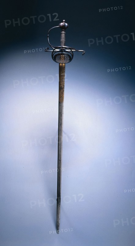 Rapier, c. 1620-1630. Clemens Horn (German, 1586-1617). Steel, blued and gilded; overall: 111.1 cm (43 3/4 in.); blade: 89.2 cm (35 1/8 in.); quillions: 21.3 cm (8 3/8 in.).
