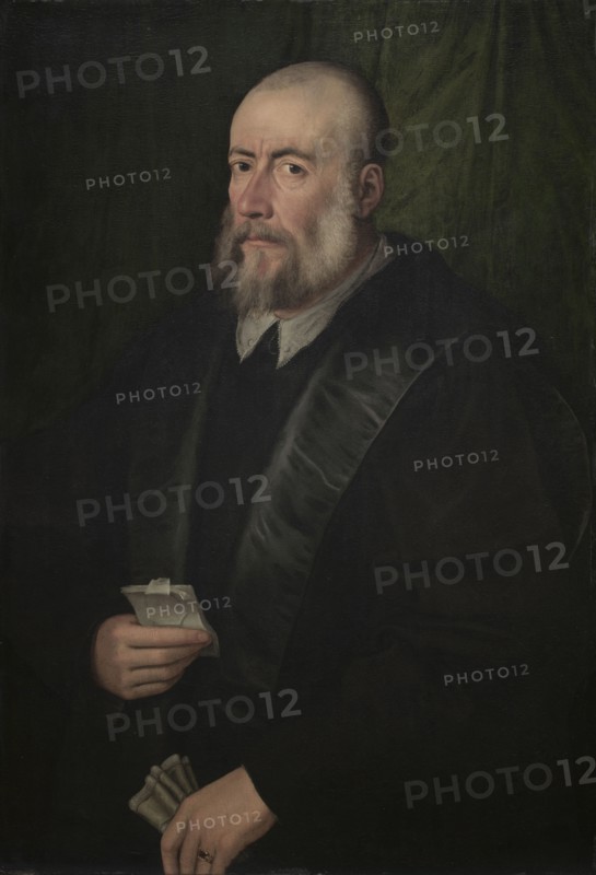 Portrait of an Old Man, mid-1500s. Attributed to Giulio Campi (Italian, c. 1500-1572). Oil on wood; framed: 120.7 x 91.4 x 11.4 cm (47 1/2 x 36 x 4 1/2 in.); unframed: 92.4 x 63.5 cm (36 3/8 x 25 in.).
