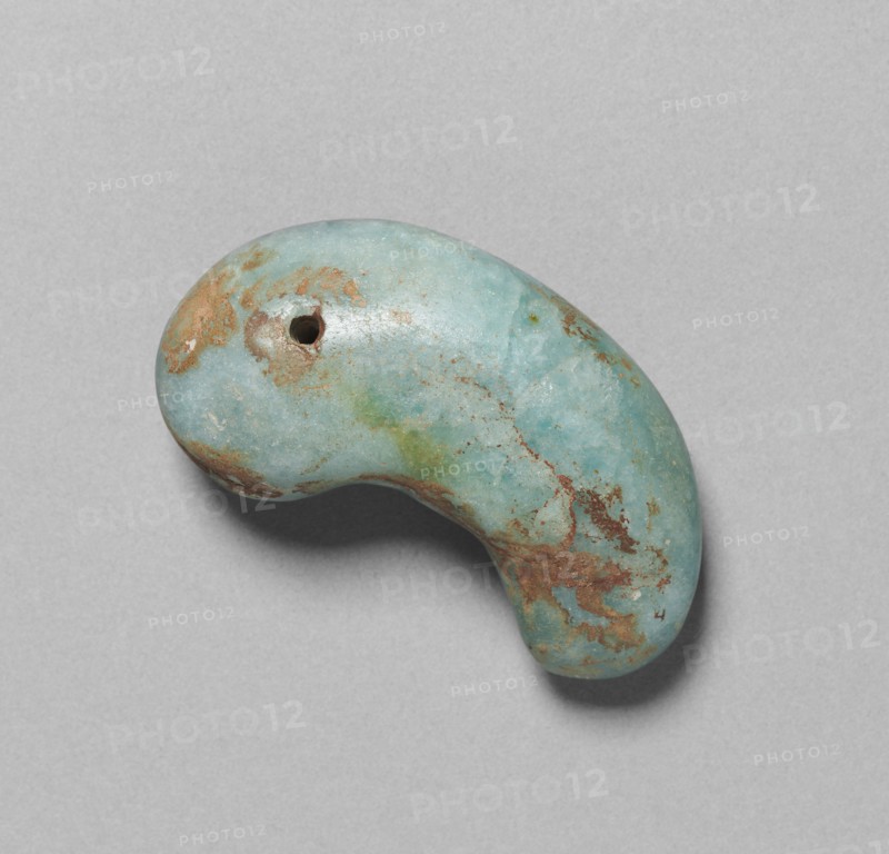 Comma-shaped Jade, 400s. Korea, Silla period (57 BC-AD 676). Glass; overall: 7.3 x 3.9 x 2.5 cm (2 7/8 x 1 9/16 x 1 in.).