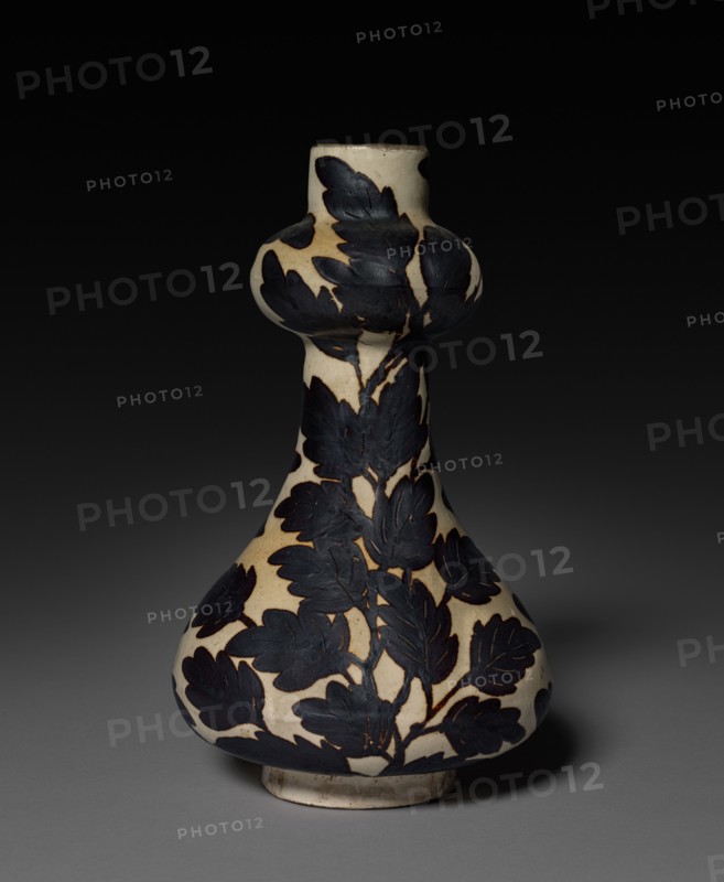 Gourd-shaped Vase, Ming dynasty (1368-1644). China, Ming dynasty (1368-1644). Porcelain; overall: 23.6 cm (9 5/16 in.).