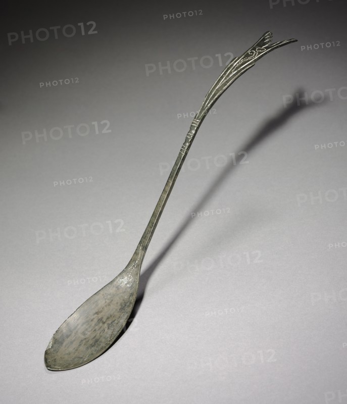 Spoon with Fish-Tail Design, 918-1392. Korea, Goryeo period (918-1392). Silver bronze; overall: 28.7 cm (11 5/16 in.).