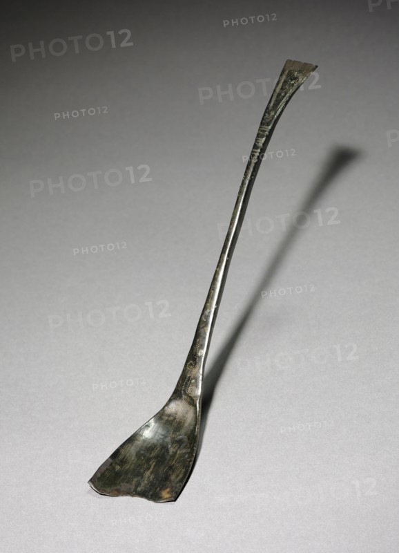 Spoon with Fish-Tail Design, 918-1392. Korea, Goryeo period (918-1392). Silver bronze; overall: 29 cm (11 7/16 in.).