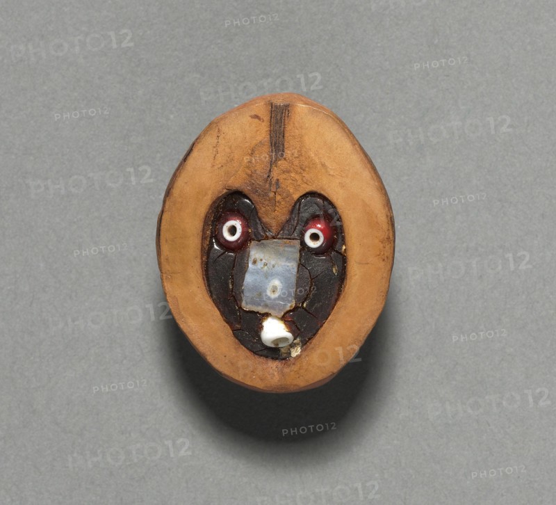 Gambling Dice, Unassigned, before 1917. California, Tulare, Unassigned. Hollow shell, resin, glass beads, mica/seashell fragment; overall: 1.5 x 2 cm (9/16 x 13/16 in.).