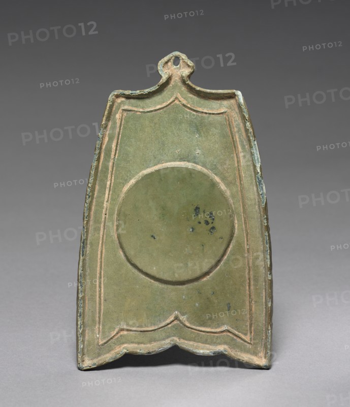 Bell-shaped Mirror, 918-1392. Korea, Goryeo period (918-1392). Bronze; overall: 15.6 x 9.6 x 0.4 cm (6 1/8 x 3 3/4 x 3/16 in.).