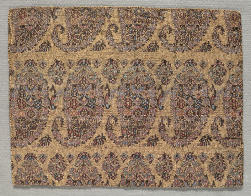 Fragment, 1700s. Iran, 18th century. Lampas weave; overall: 17.8 x 22.3 cm (7 x 8 3/4 in.)