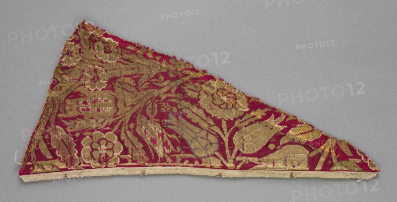 Textile Fragment, 16th century. Turkey, Bursa, 16th century. Brocaded silk with metal thread weft; average: 27.3 x 11.5 cm (10 3/4 x 4 1/2 in.).