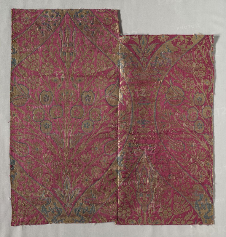 Gold Brocade, 1575-1600. Turkey, last quarter of the 16th century. Silk: compound weave, metal thread weft, brocading; average: 46.4 x 43.8 cm (18 1/4 x 17 1/4 in.).