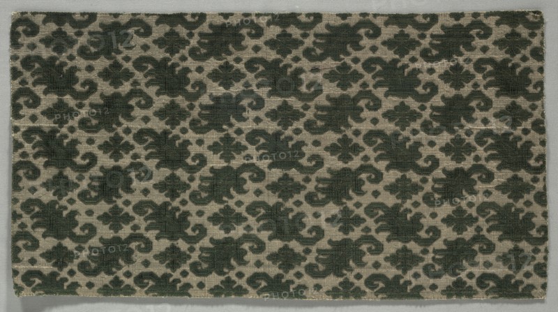 Velvet Fragment, 1600-1740. Italy, first third of 17th century. Velvet (cut and uncut); silk; overall: 43.6 x 23.5 cm (17 3/16 x 9 1/4 in.)