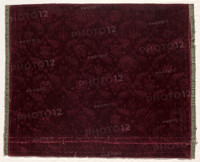Fragment of Stamped Velvet, 1600s. France or Spain, 17th century. Stamped velvet; overall: 47.3 x 52 cm (18 5/8 x 20 1/2 in.)